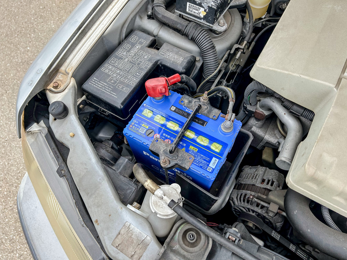 1998 Mitsubishi Pajero IO