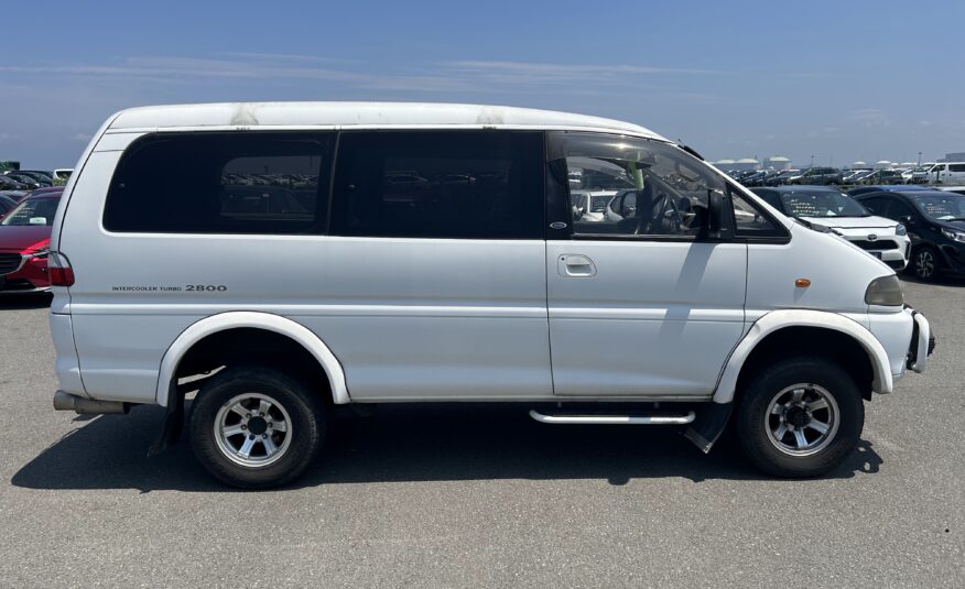 1996 Mitsubishi Delica