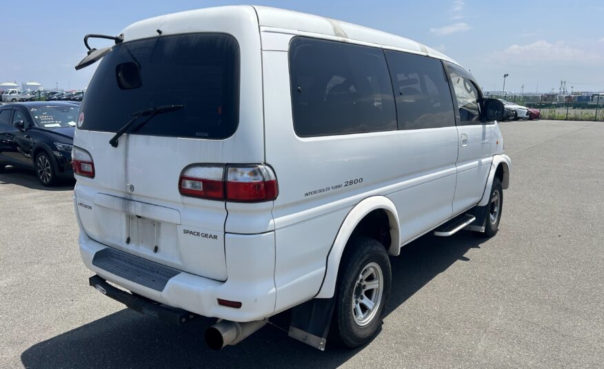 1996 Mitsubishi Delica