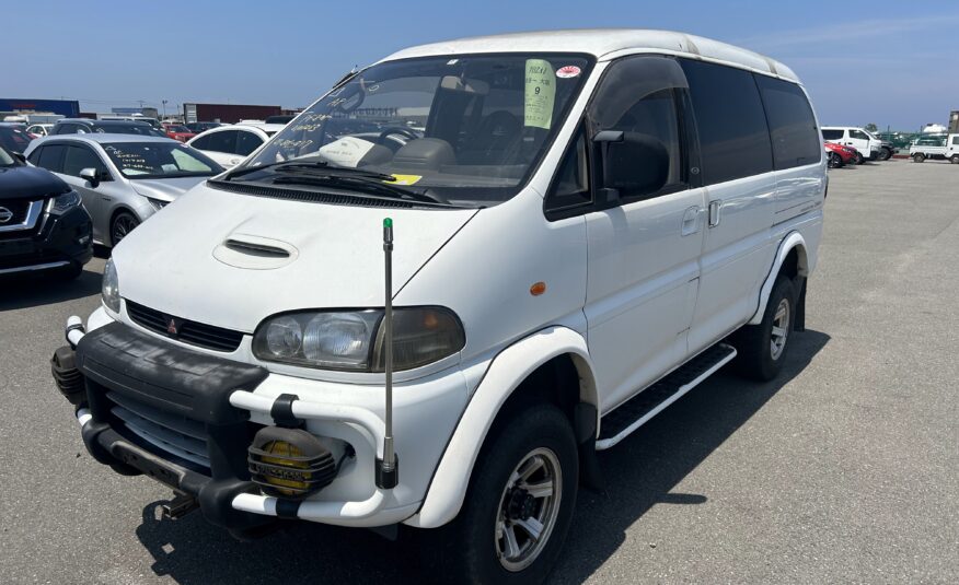 1996 Mitsubishi Delica