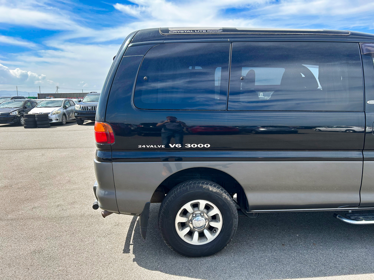 1995 Mitsubishi Delica For Sale