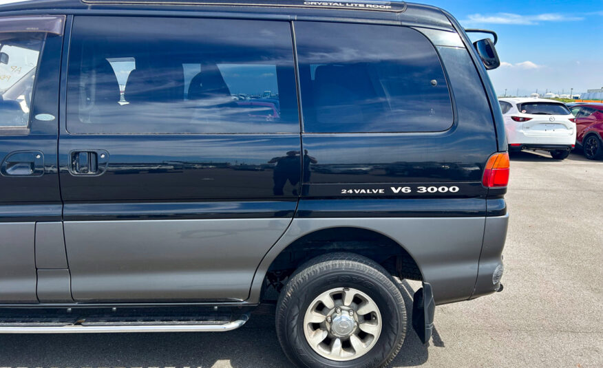 1995 Mitsubishi Delica For Sale