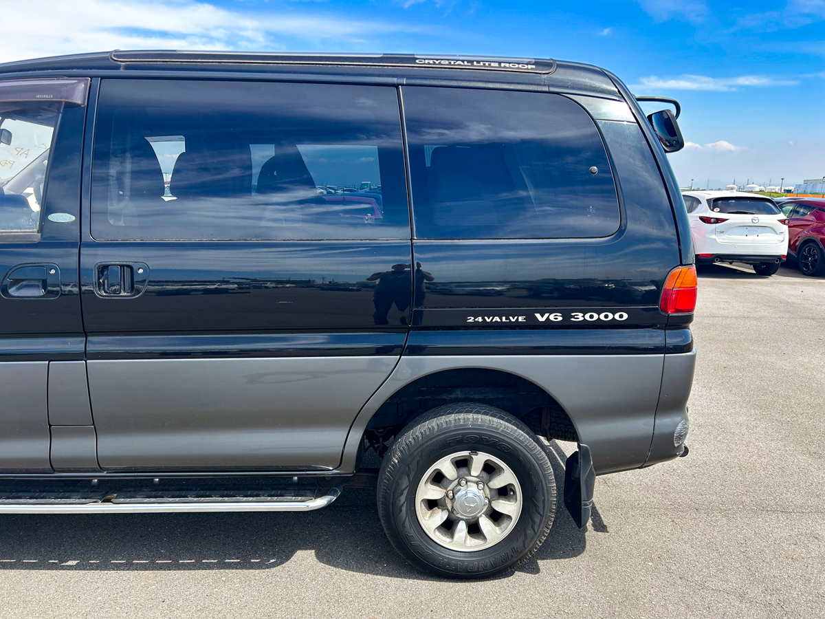 1995 Mitsubishi Delica For Sale