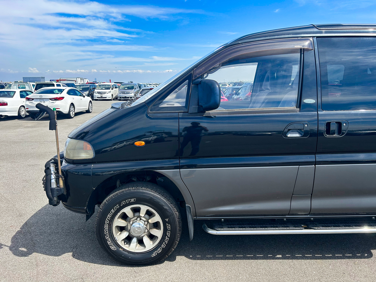 1995 Mitsubishi Delica For Sale