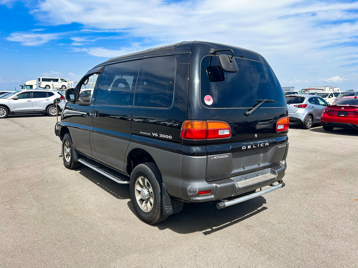 1995 Mitsubishi Delica For Sale