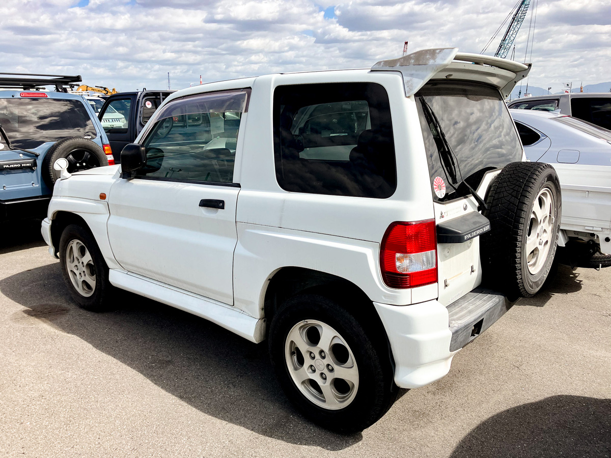 1998 Mitsubishi Pajero IO