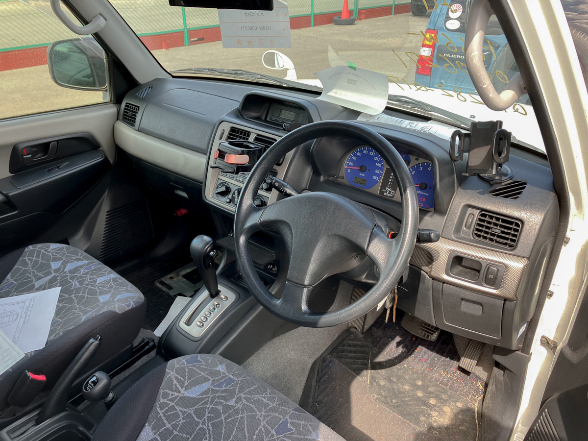 1998 Mitsubishi Pajero IO
