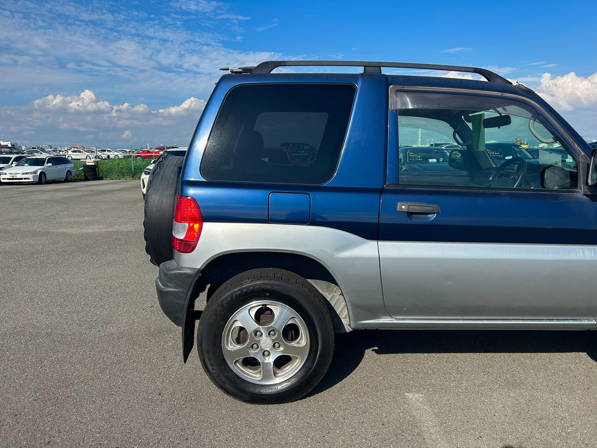 1998 Mitsubishi Pajero IO