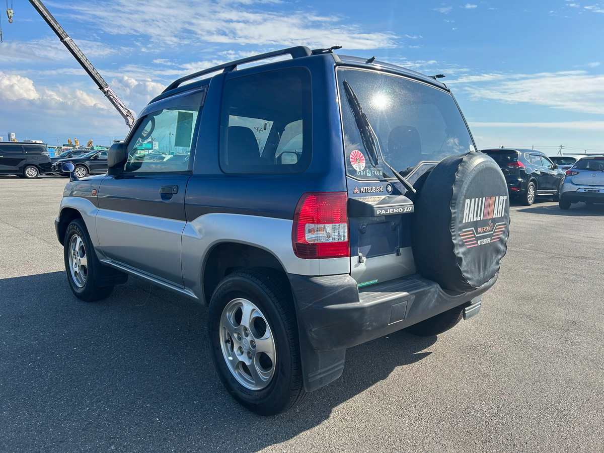 1998 Mitsubishi Pajero IO