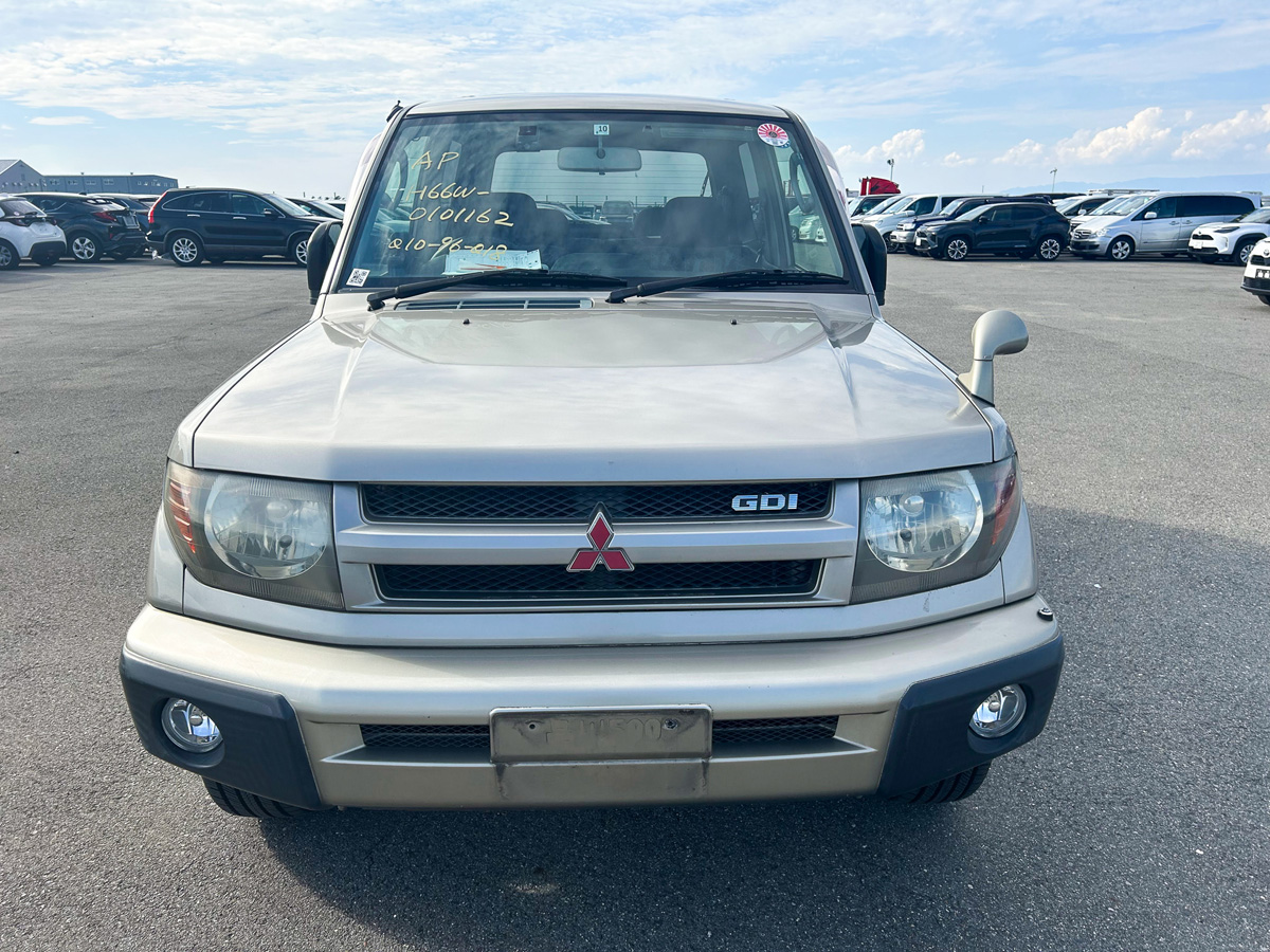1999 Mitsubishi Pajero IO, Grey