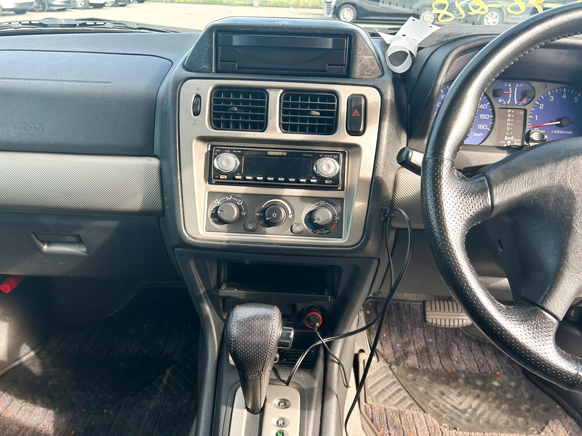 1999 Mitsubishi Pajero IO, Grey