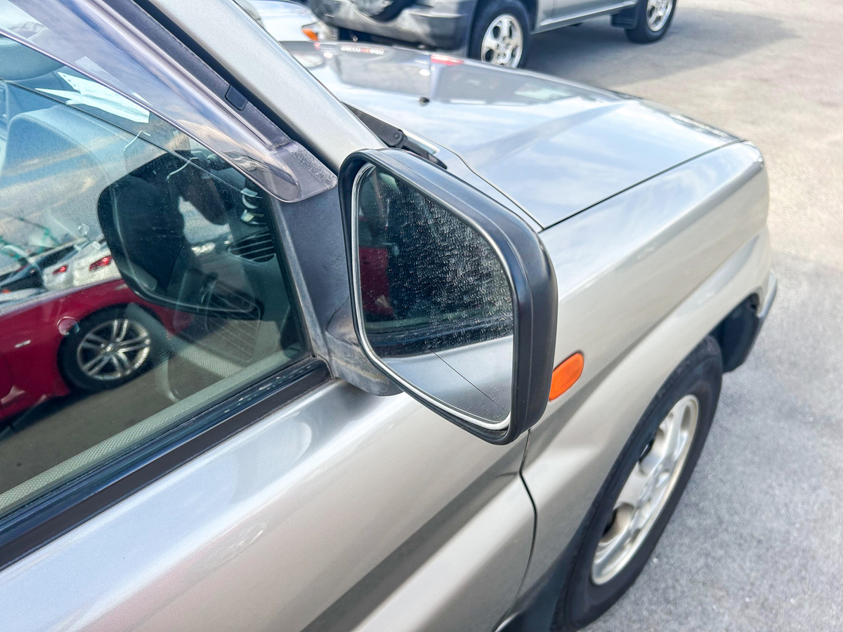 1999 Mitsubishi Pajero IO, Grey