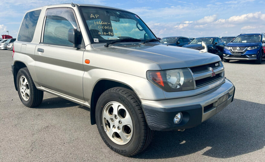 1999 Mitsubishi Pajero IO, Grey