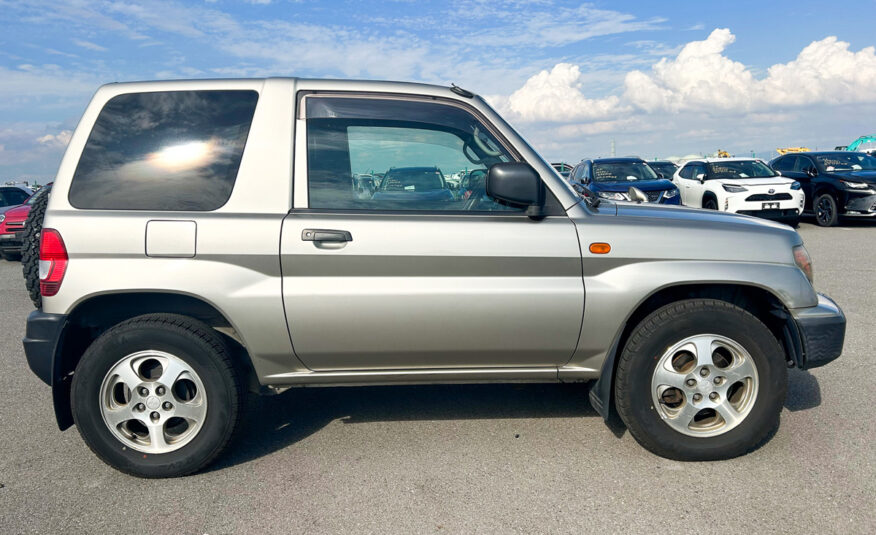 1999 Mitsubishi Pajero IO, Grey