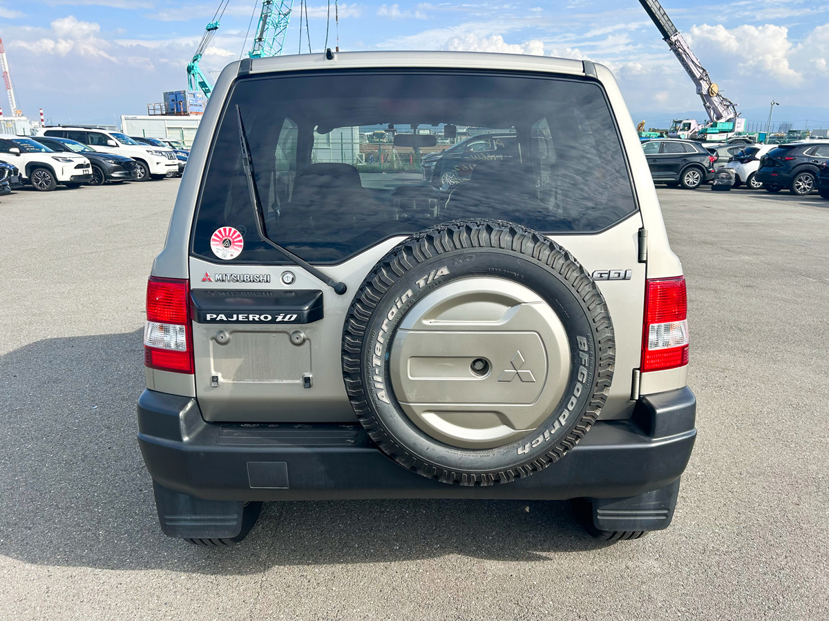 1999 Mitsubishi Pajero IO, Grey
