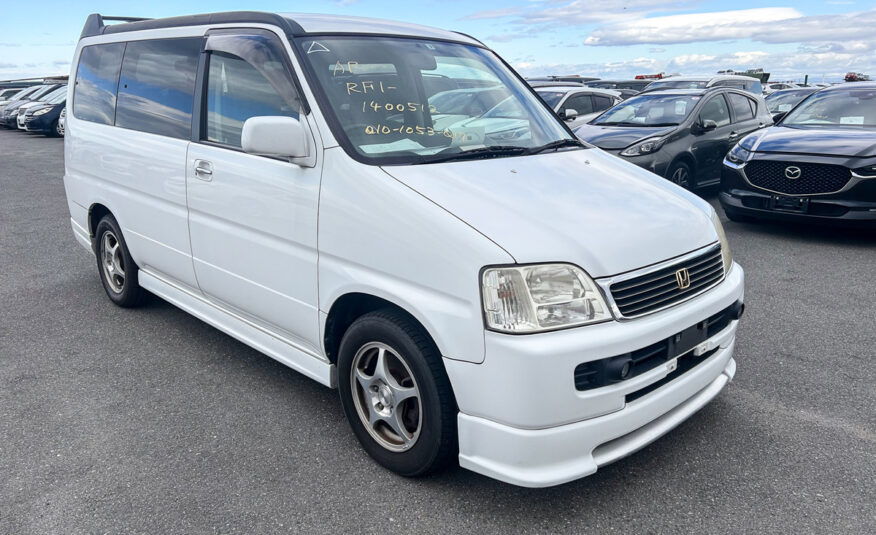 1999 Honda Stepwagon, White