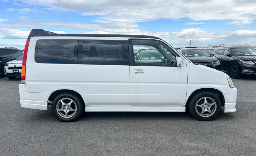 1999 Honda Stepwagon, White