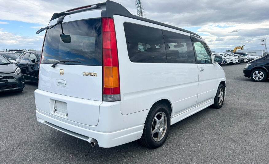 1999 Honda Stepwagon, White