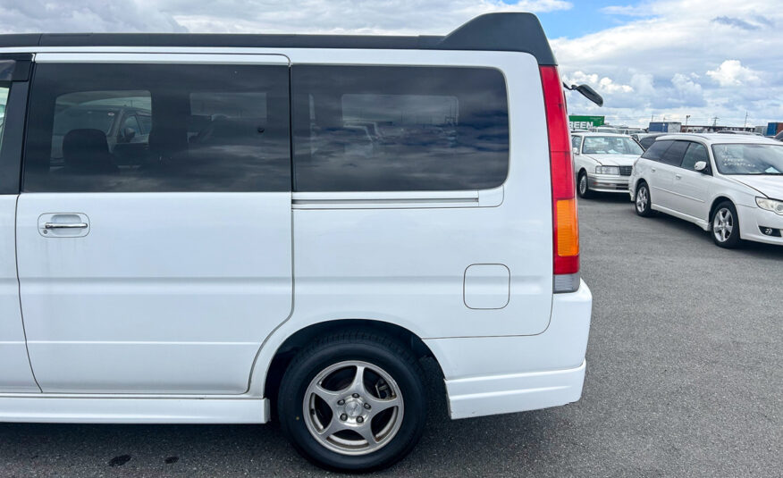 1999 Honda Stepwagon, White