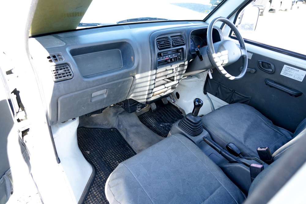 2000 Suzuki Carry