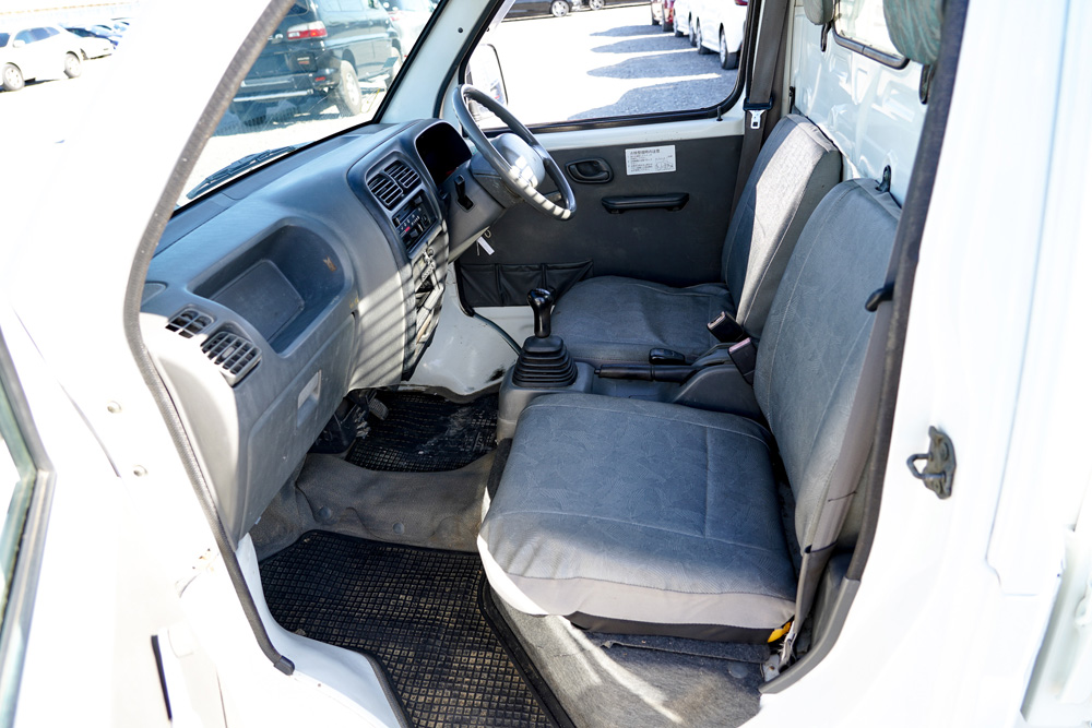 2000 Suzuki Carry