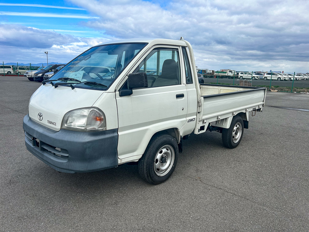 1999 Toyota Town Ace Truck, 9 feet