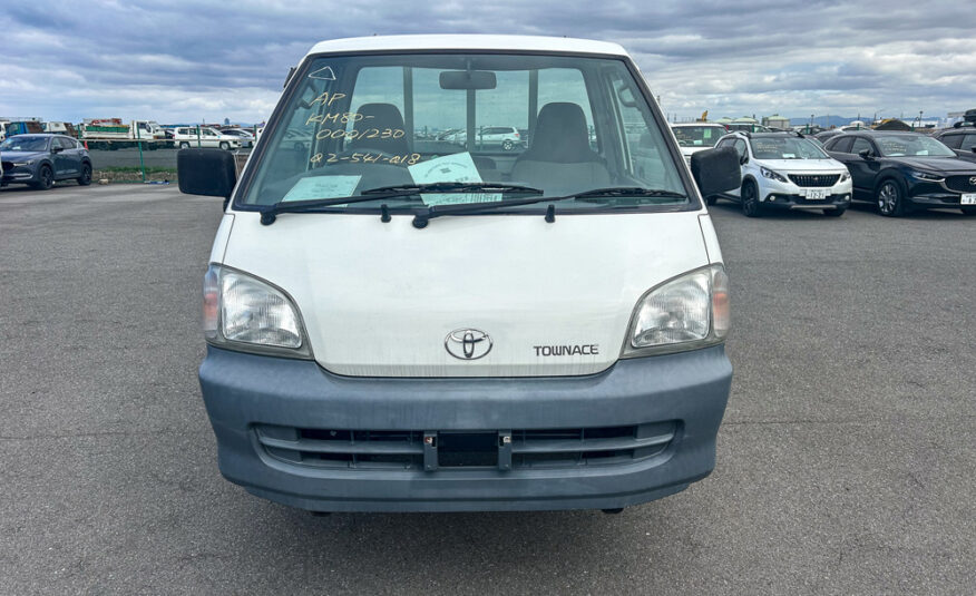 1999 Toyota Town Ace Truck, 9 feet