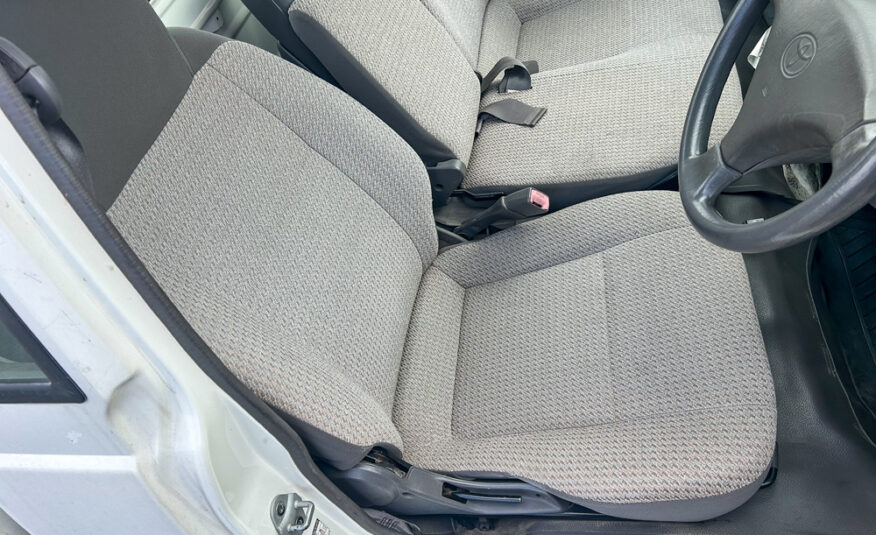 1999 Toyota Town Ace Truck, 9 feet