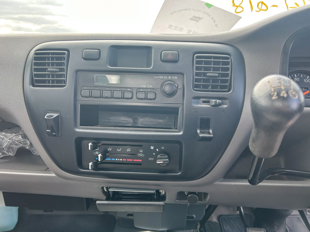 1999 Toyota Town Ace Truck, 9 feet