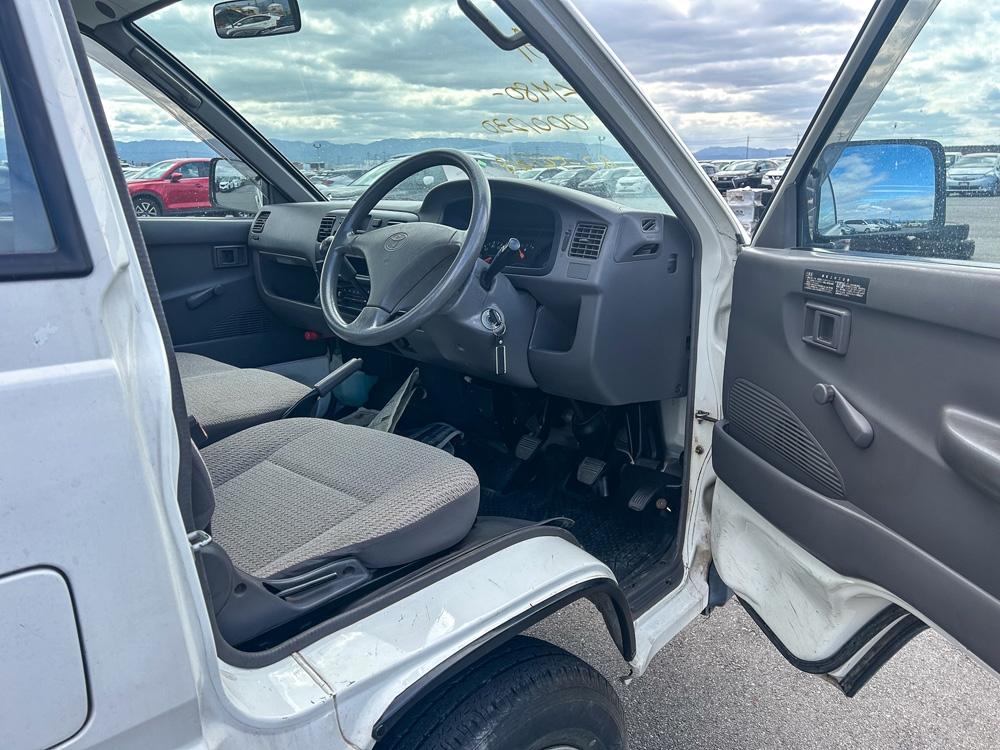 1999 Toyota Town Ace Truck, 9 feet