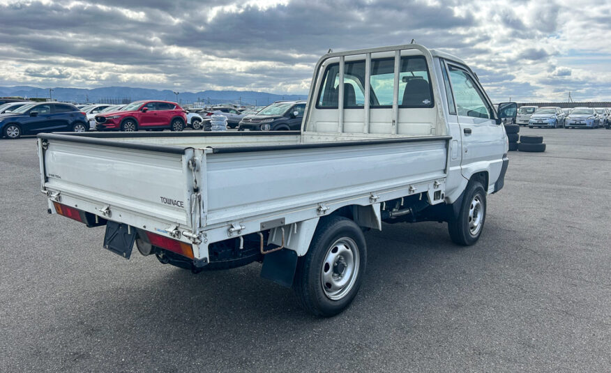1999 Toyota Town Ace Truck, 9 feet