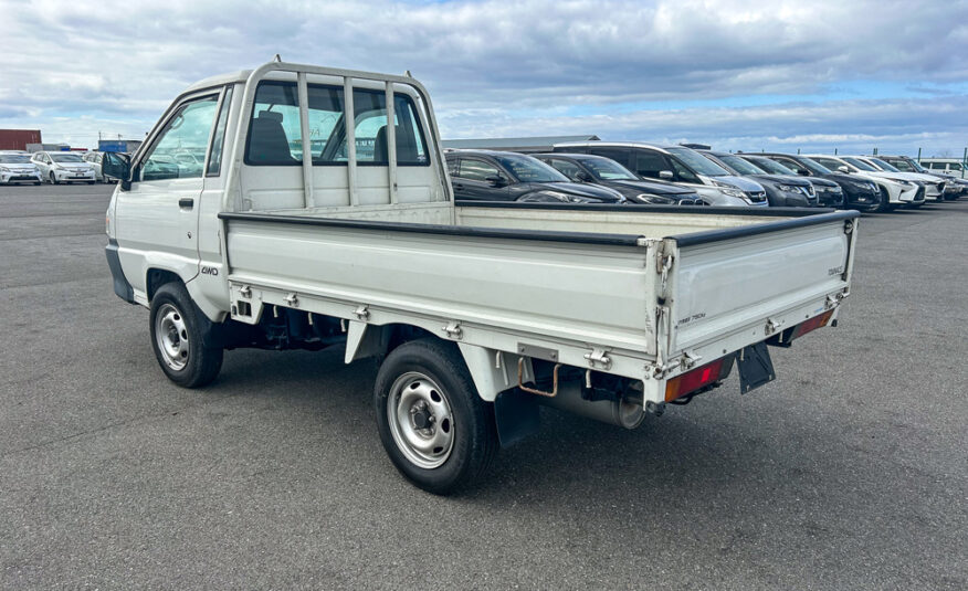1999 Toyota Town Ace Truck, 9 feet
