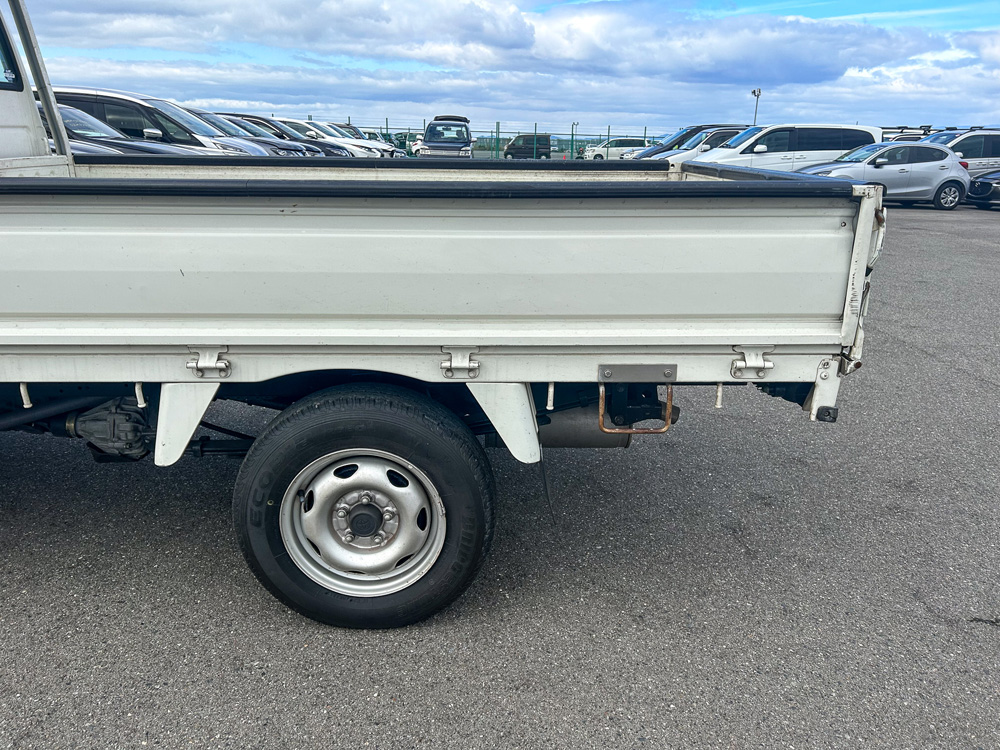 1999 Toyota Town Ace Truck, 9 feet