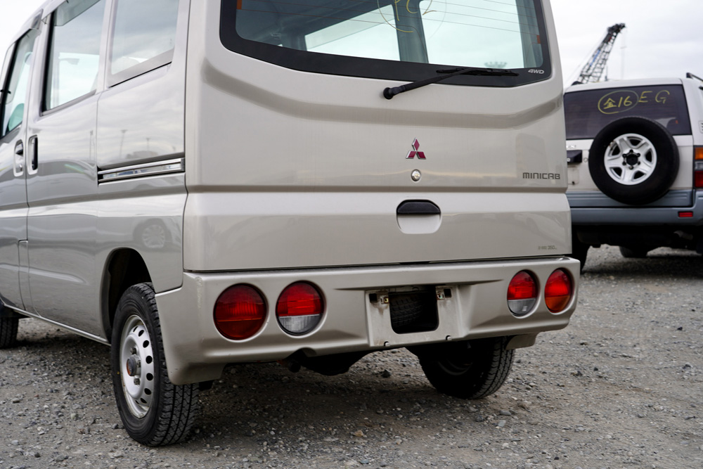 1999 Mitsubishi Minicab 4WD kei van For Sale