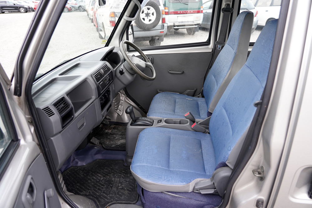 1999 Mitsubishi Minicab 4WD kei van For Sale