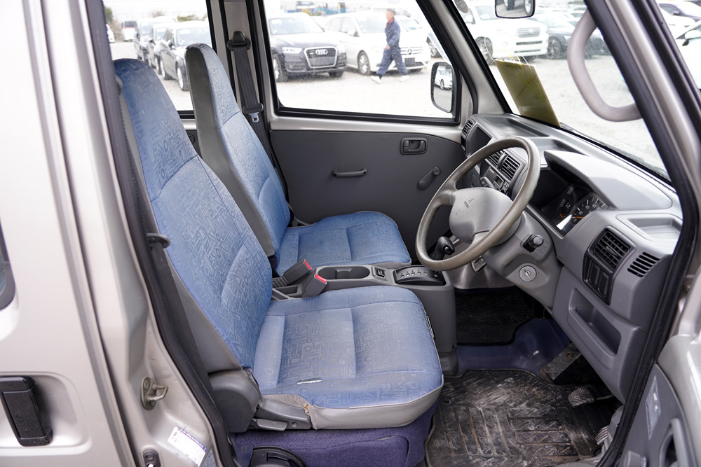 1999 Mitsubishi Minicab 4WD kei van For Sale