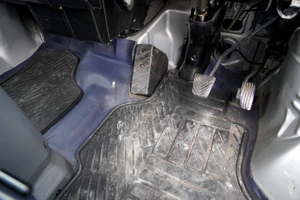 1999 Mitsubishi Minicab 4WD kei van For Sale