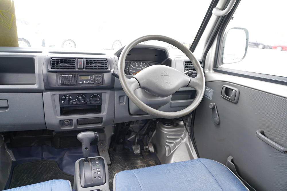 1999 Mitsubishi Minicab 4WD kei van For Sale