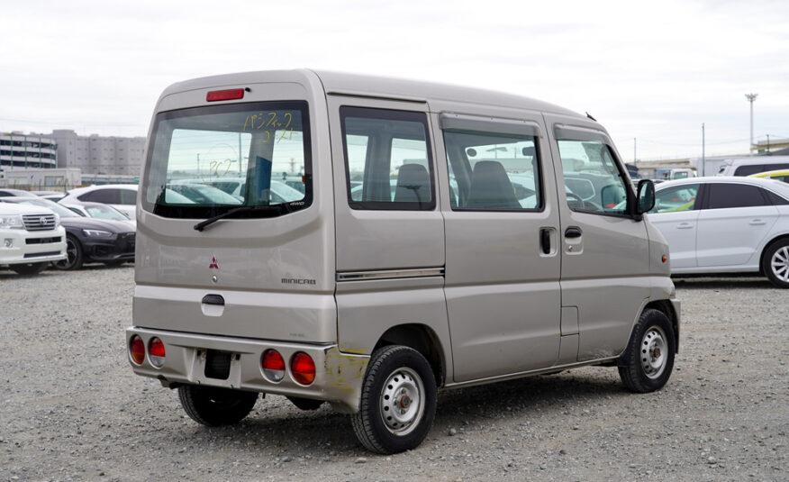 1999 Mitsubishi Minicab 4WD kei van For Sale