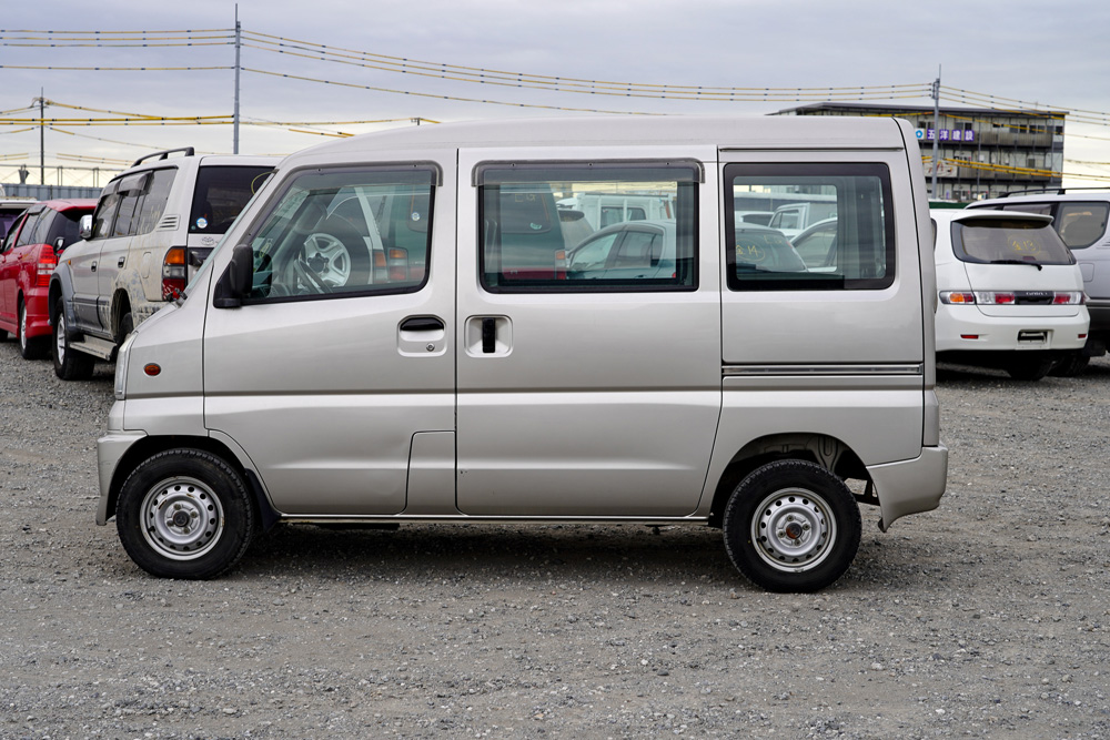 1999 Mitsubishi Minicab 4WD kei van For Sale