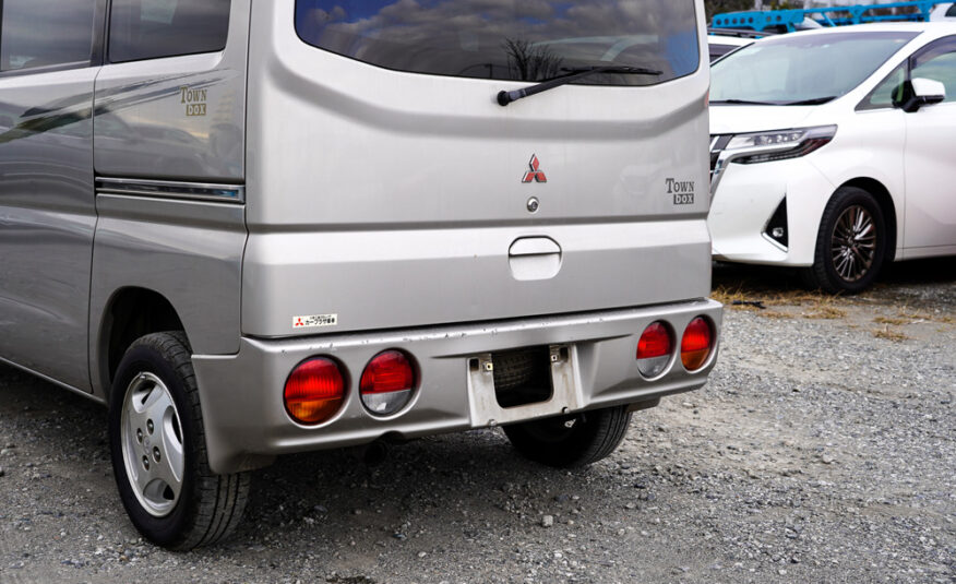 1999 Mitsubishi Town Box Kei Van 4WD