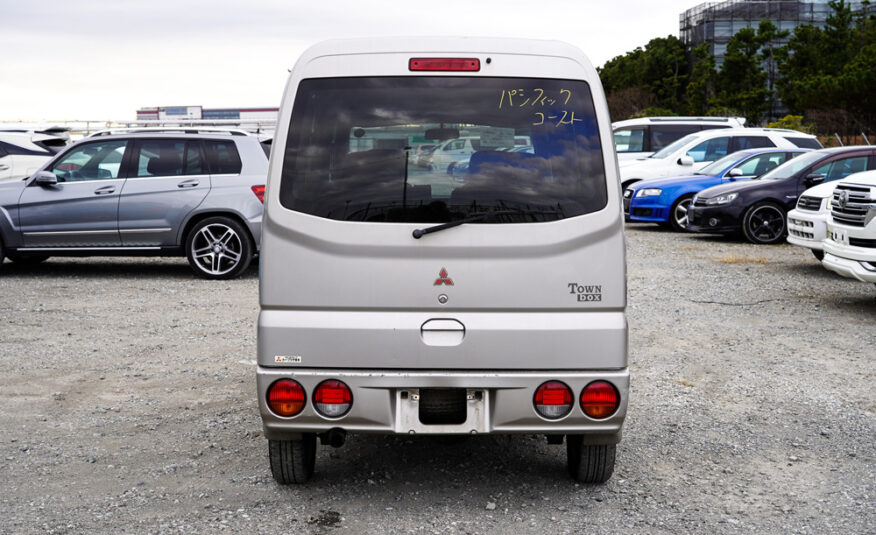 1999 Mitsubishi Town Box Kei Van 4WD