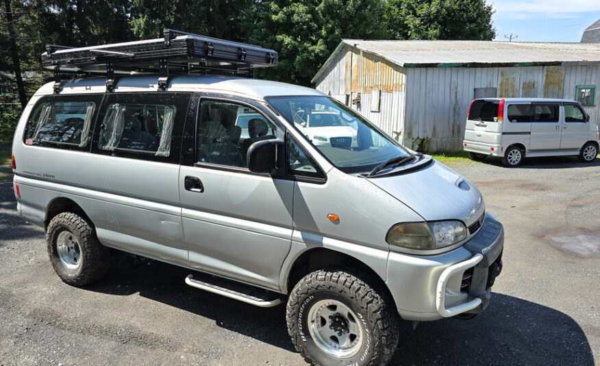 1996 Mitsubishi Delica