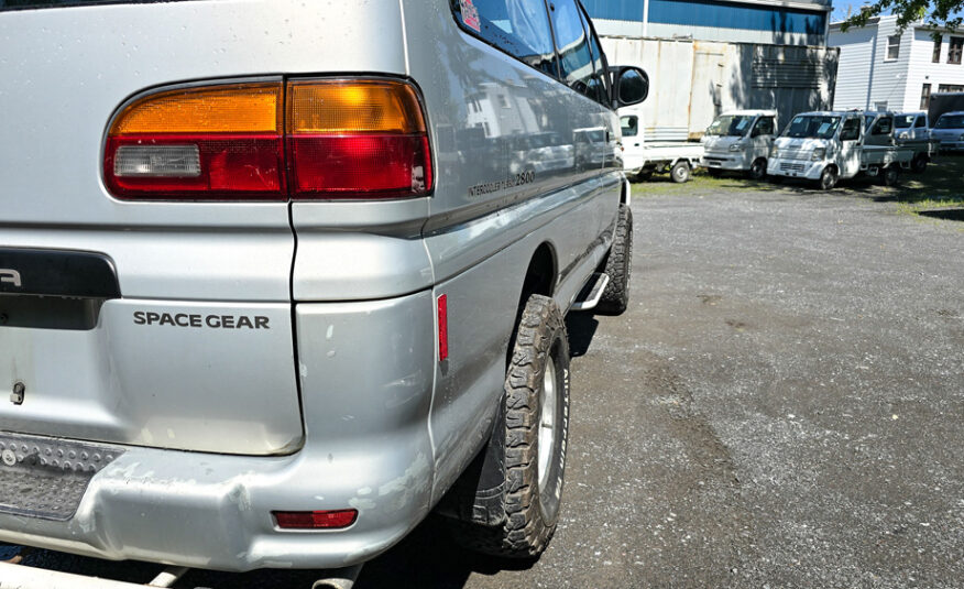 1996 Mitsubishi Delica