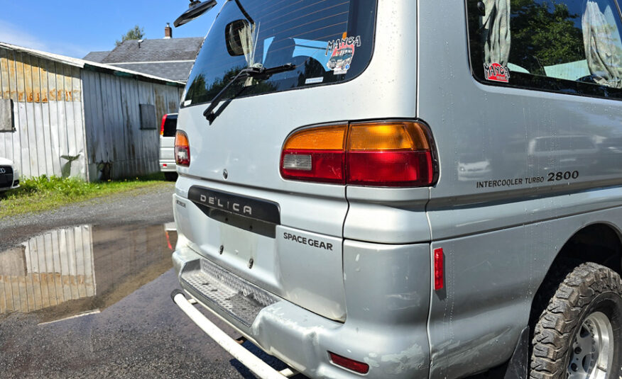 1996 Mitsubishi Delica