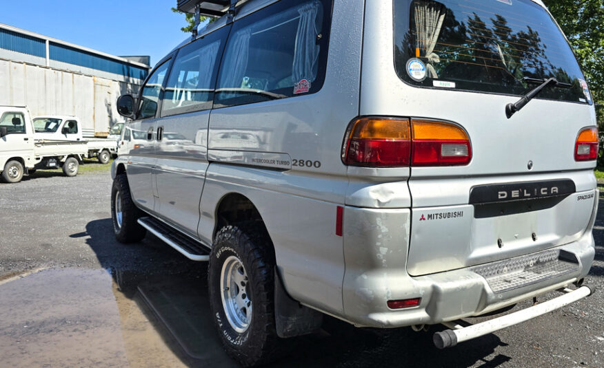 1996 Mitsubishi Delica