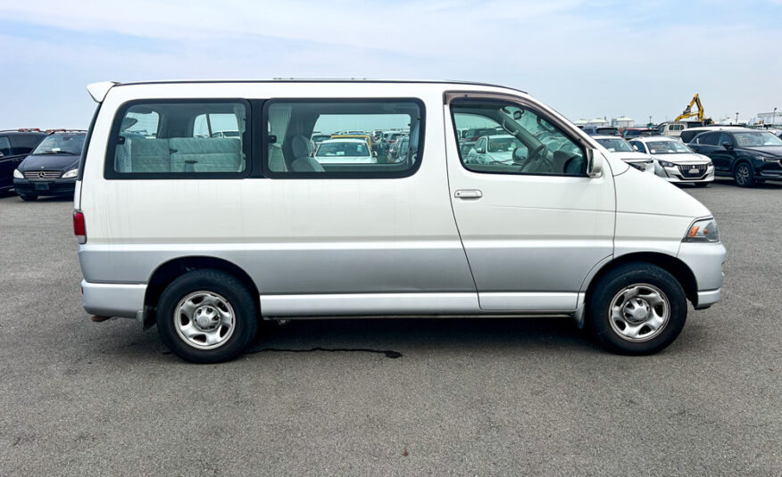 1999 Toyota Regius Ace Hiace Van 4x4 À Vendre Québec