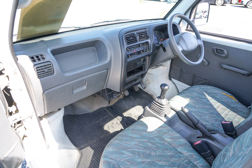 2000 Suzuki Carry