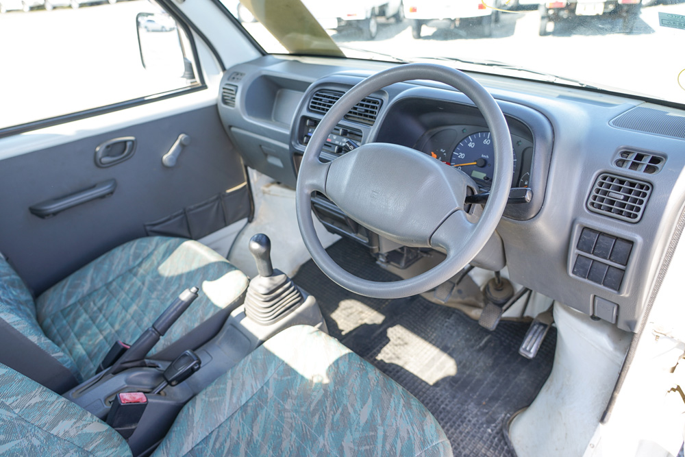 2000 Suzuki Carry