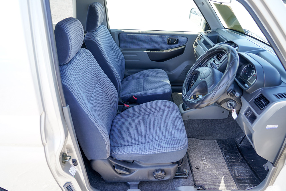 1999 Mitsuibishi Pajero Mini Turbo Kei Truck Quebec